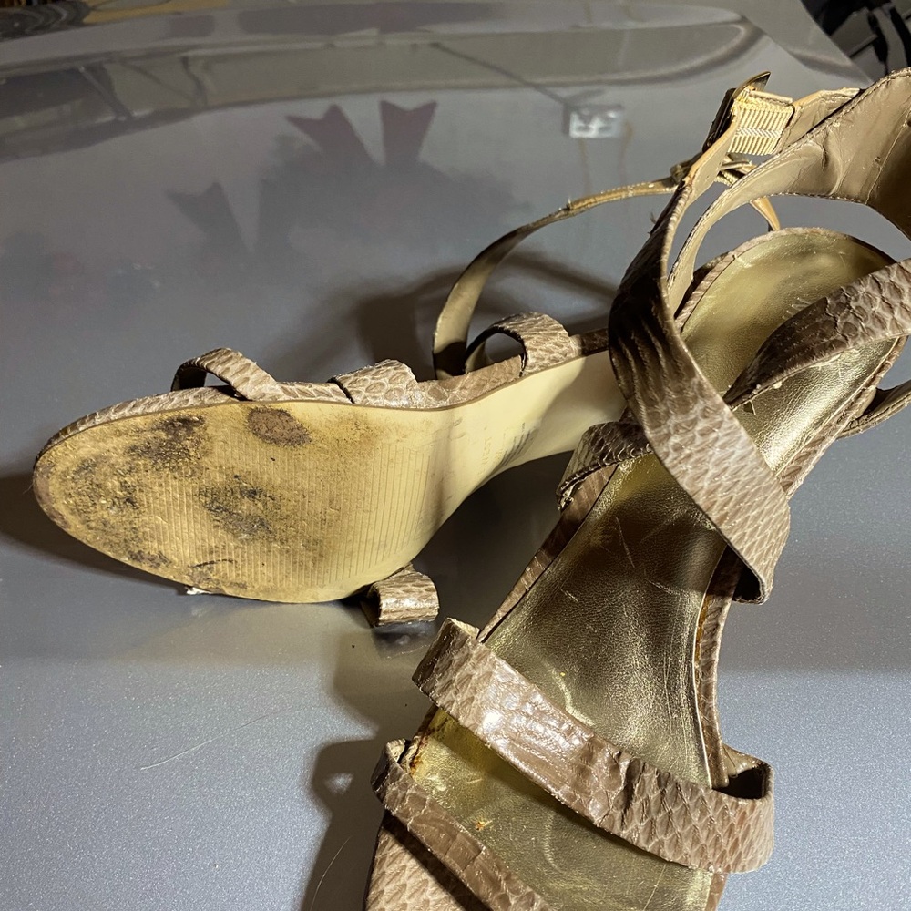 Womens size 10 Nine West heels. Good condition